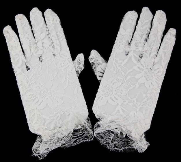 Lace Gloves (£1.25 Each)