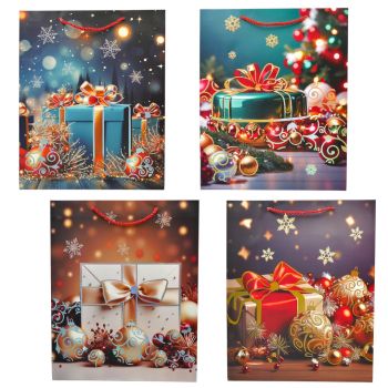 Christmas themed paper gift bags with twisted rope handles.
In 4 assorted designs.

