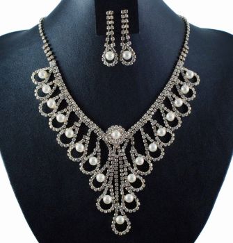 Venetti Diamante & Pearl Necklace and Drop Earring Set (£4.95 Each)