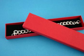 Red Bracelet Box