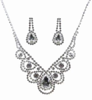 Venetti Diamante Necklace & Pierced Drop Earring Set (£2.95 Each)
