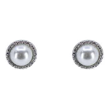 Pearl Clip-on Earrings (£1 per pair)