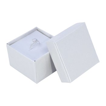 White pearlised leatherette card ring box with a White velvet covered foam insert.
