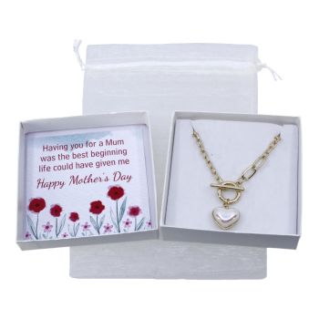 Boxed Mothers day T bar pearl heart bracelet gift set.
Set includes a Gold or Rhodium colour plated t bar bracelet decorated with a imitation pearl heart.

