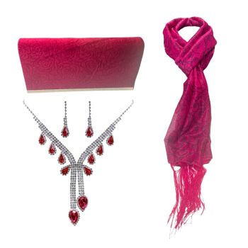Beautiful ladies evening set ,ideal for mother of the bride or for that special occasion.

we have done the work for you by matching up this pretty Fuchsia pink rose design embossed velvet evening bag with a magnetic fastner and chain shoulder strap wit