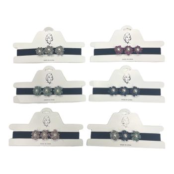 Retro style velvet chokers with fabric daisies and imitation pearl detail witrh an adjustable chain fastner .


Available in 6 colours, Grey ,Sage Green ,Dusky Pink ,Magenta ,Navy and Multicoloured.

Sold as a pack of 12 assorted .

Chokers come a 