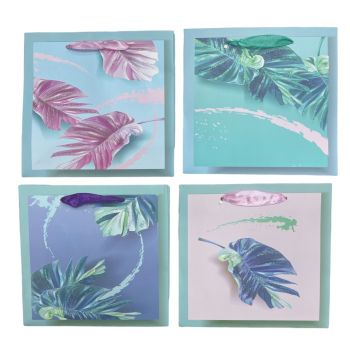 Assorted Leaf design paper gift bag with satin ribbon handle .

Available in 4 assorted colours .

Sold as a pack of 12 assorted.

Size approx 14.5 x 15 cm.

Discount in quantity .