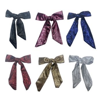 Large Black bows with assorted coloured lurex detail.

Available in Black ,Gold ,Dusky Pink ,Royal ,Silver and Red .

Sold as a pack of 12 assorted.

size approx 14 cm across  ,total height approx 15 cm .
