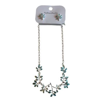 Ladies Enameled  Leaf Design Necklace Set 