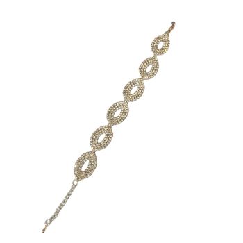 Ladies Diamante bracelet with genuine crystal stones 

Available in Gold colour plating or Rhodium Colour plating .

Size approx 7 inches plus 2 inch extension chain 

Sold as a pack of 3 per colour or 4 assorted .
