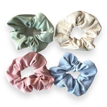 Cotton feel scrunchy in muted soft shades .

Suitable for girls or ladies .

Available in Pistachio ,Cream , Dusky Blue , and Dusky Pink .

Sold as a pack of 12 assorted .

Size approx 12 cm in circumference .