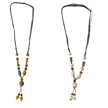 Ladies long cord ceramic bead neclace with adjustable cord .

Available in Cream with Dusky Pink ,and Multicoloured .

Sold as a pack of 3 per colour of 4 assorted .

Length approx 26 inches before drop .Total length 33inches .