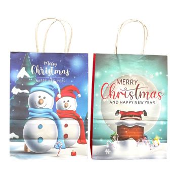 Medium  size recyclable paper Cristmas gift bag in 2 assorted Christmas prints.

Sold as a pack of 12 assorted .

Prints may vary slightly from those shown.

Discount in quantity .

Size approx 18.5 X 25.5 X 9.5 
